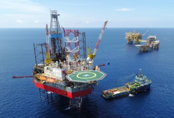 Giá dầu vượt 100 USD/thùng, tác động thế nào đến doanh nghiệp dầu khí