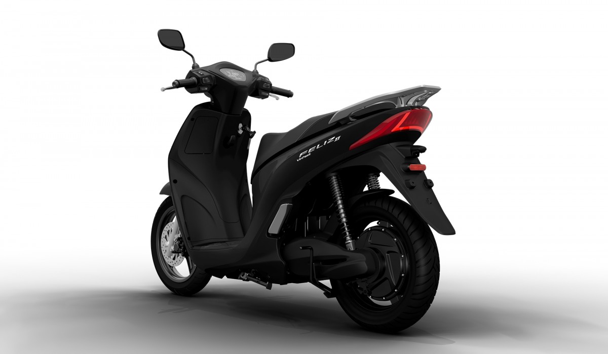 Miễn phí đổi pin, không lo 'bão giá' nhiên liệu với VinFast Feliz II