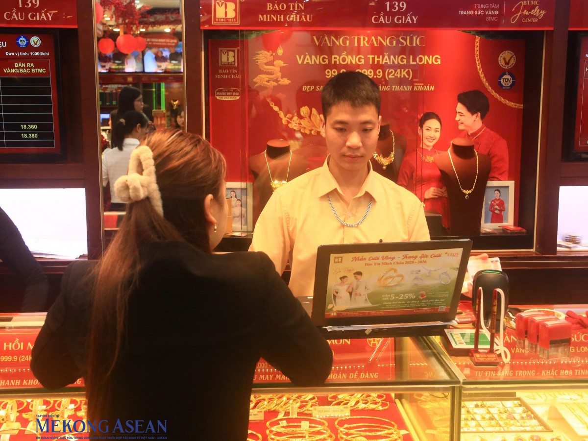 Giá vàng giảm 1,9 triệu đồng/lượng sau phiên sáng biến động