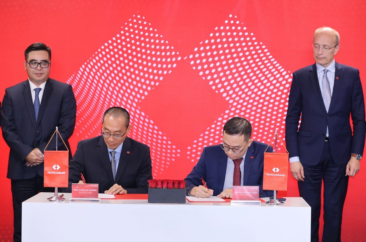 Techcombank dự kiến rót thêm 800 tỷ đồng vào công ty bảo hiểm