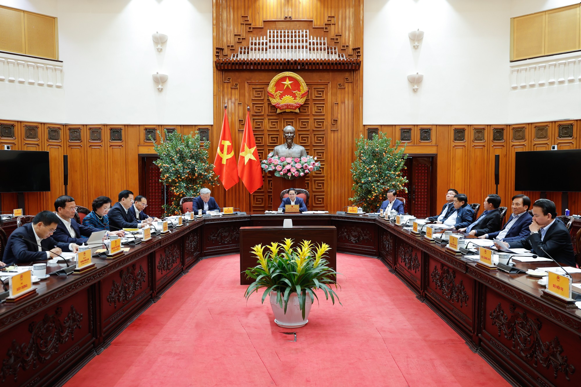 Thủ tướng Phạm Minh Chính chủ trì cuộc họp của Thường trực Chính phủ. Nguồn: VGP.