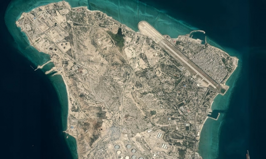 Ông Trump: Mỹ không kích quy mô lớn vào 'viên ngọc quý' của Iran