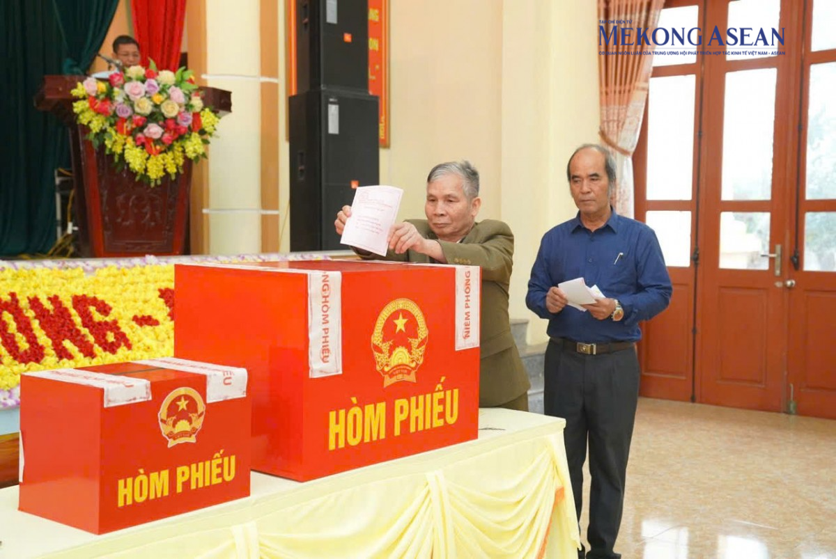 Cử tri cả nước nô nức tham gia 'Ngày hội non sông' Cử tri cả nước nô nức tham gia 'Ngày hội non sông'