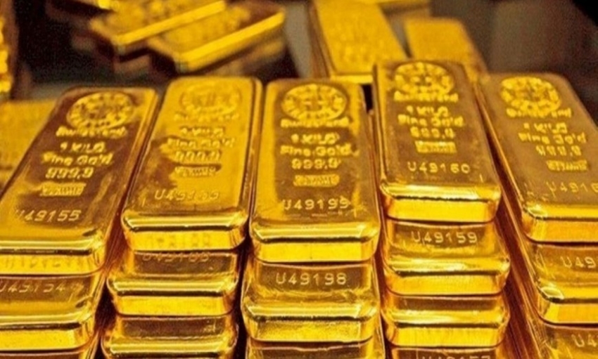 Giá vàng thế giới rơi khỏi mốc 5.000 USD/ounce