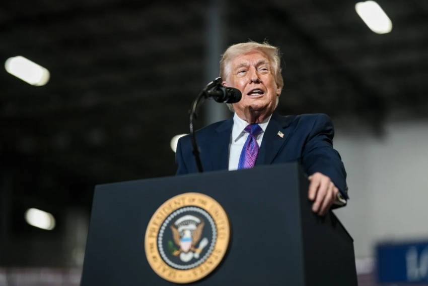 Ông Trump đề nghị hoãn gặp ông Tập một tháng