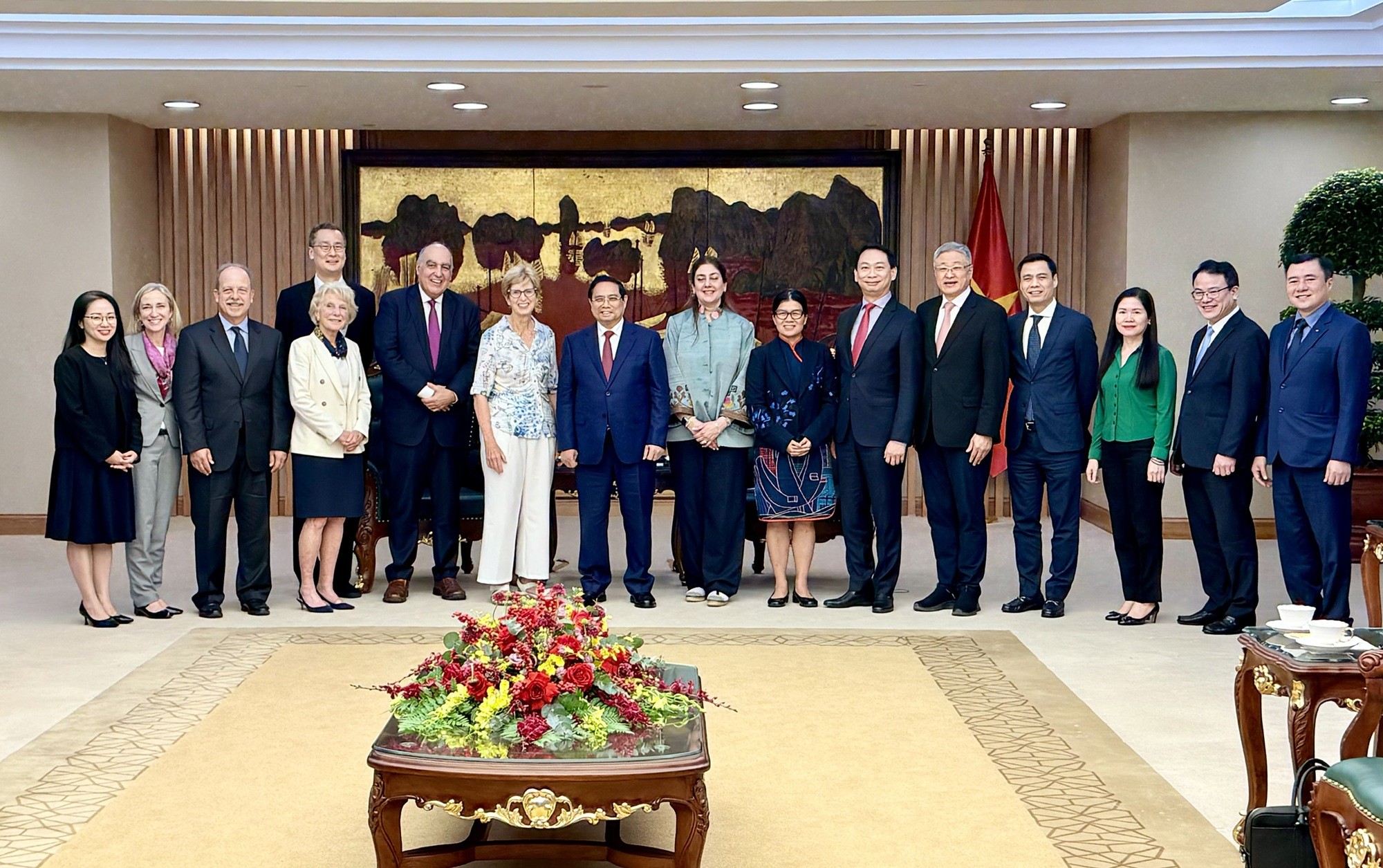 Thủ tướng Phạm Minh Chính tiếp Đoàn Quỹ Eisenhower của Hoa Kỳ