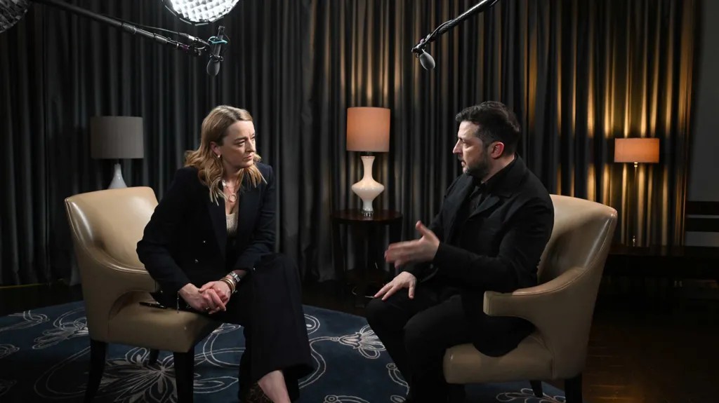 Tổng thống Ukraine Volodymyr Zelensky trong cuộc phỏng vấn với BBC. Ảnh: BBC