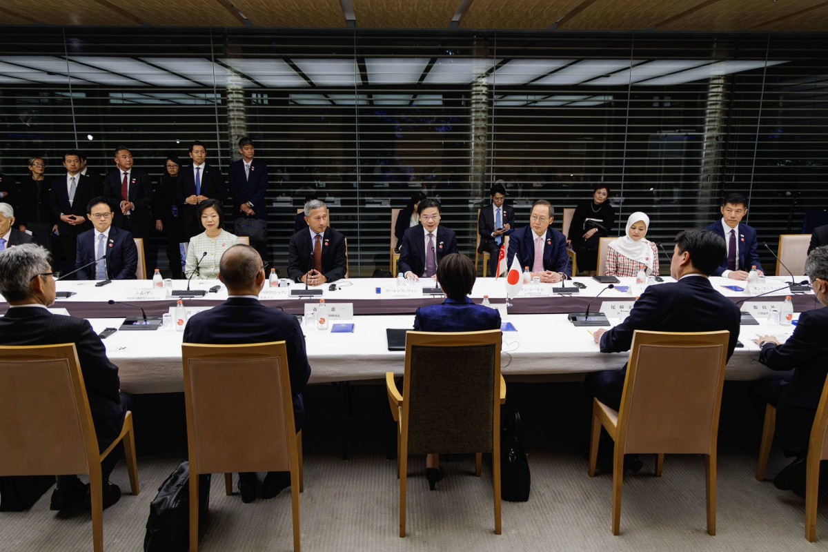 Quang cảnh cuộc họp tối 18/3. Ảnh: Facebook/@Lawrence Wong