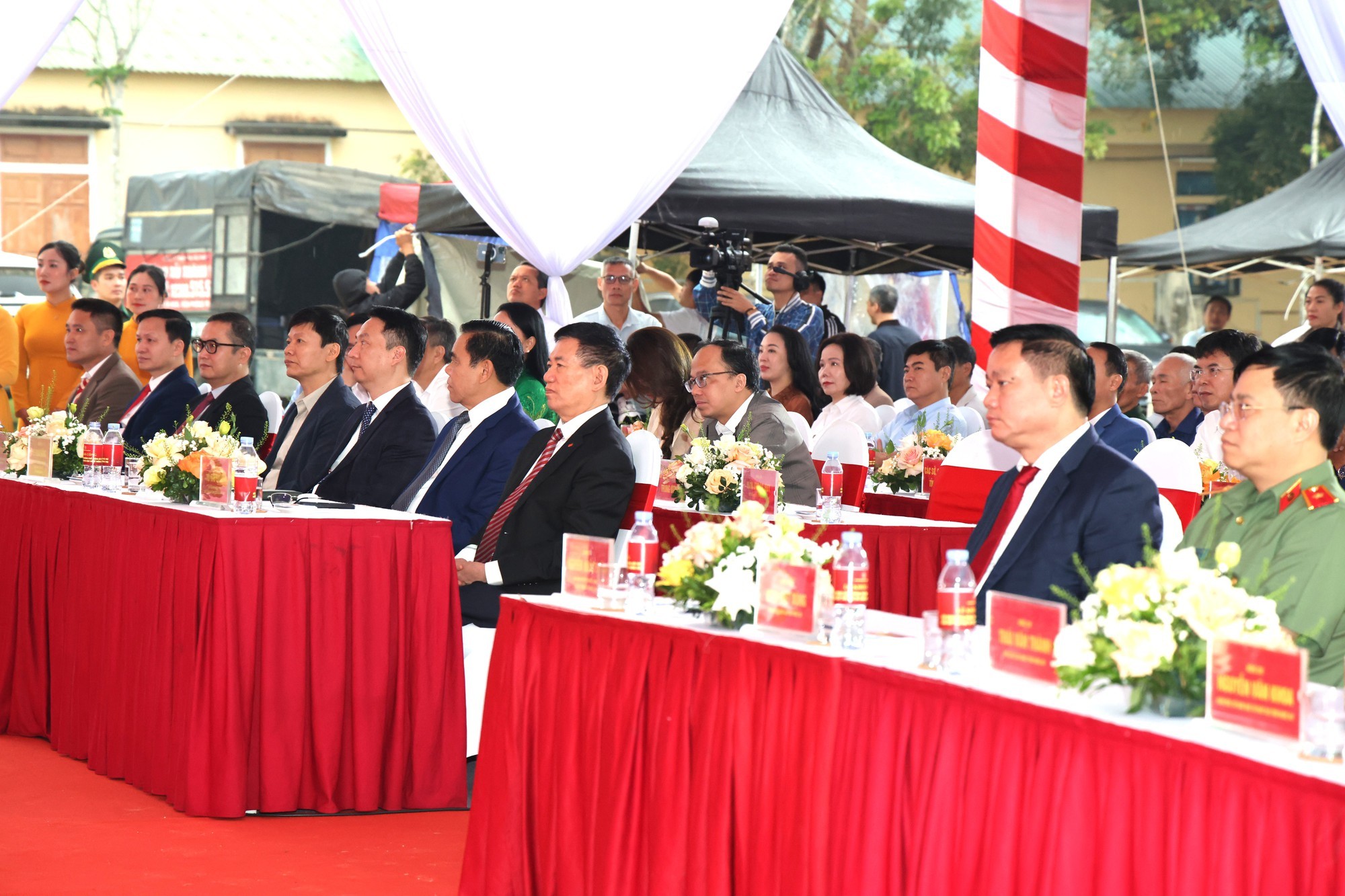 Phó Thủ tướng Chính phủ Hồ Đức Phớc dự Lễ Khởi công, động thổ Trường phổ thông nội trú tiểu học và trung học cơ sở Thông Thụ, xã Thông Thụ, tỉnh Nghệ An - Ảnh: VGP/Trần Mạnh