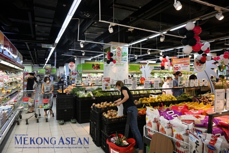 UOB điều chỉnh dự báo tăng trưởng kinh tế Việt Nam năm 2026