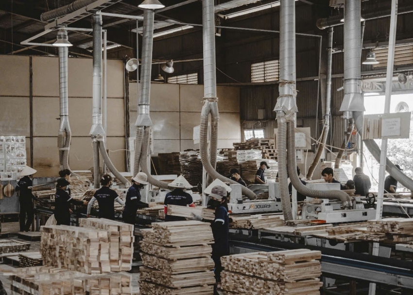 Doanh nghiệp Việt ứng phó với bất ổn từ xung đột Trung Đông