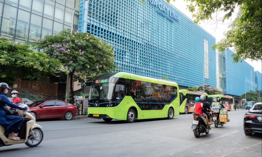 Tối thiểu 50% phương tiện công cộng tại các thành phố chuyển sang xe điện