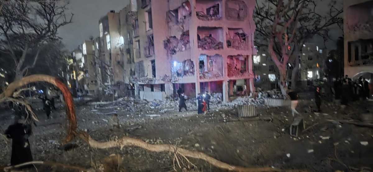 Tòa nhà tại thành phố Dimona sau cuộc không kích của Iran. Ảnh: Bộ Ngoại giao Israel