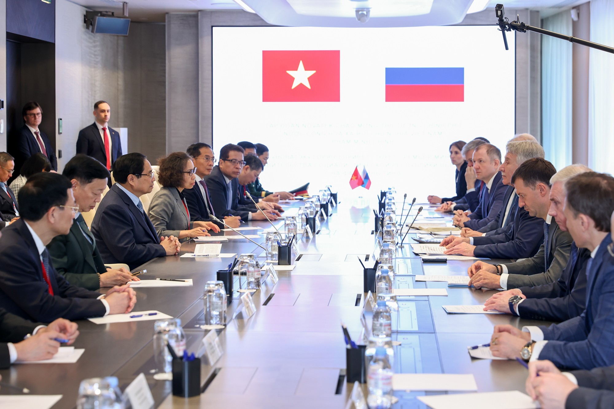 Thủ tướng thăm tập đoàn khí đốt hàng đầu Nga, thúc đẩy các dự án LNG tại Việt Nam