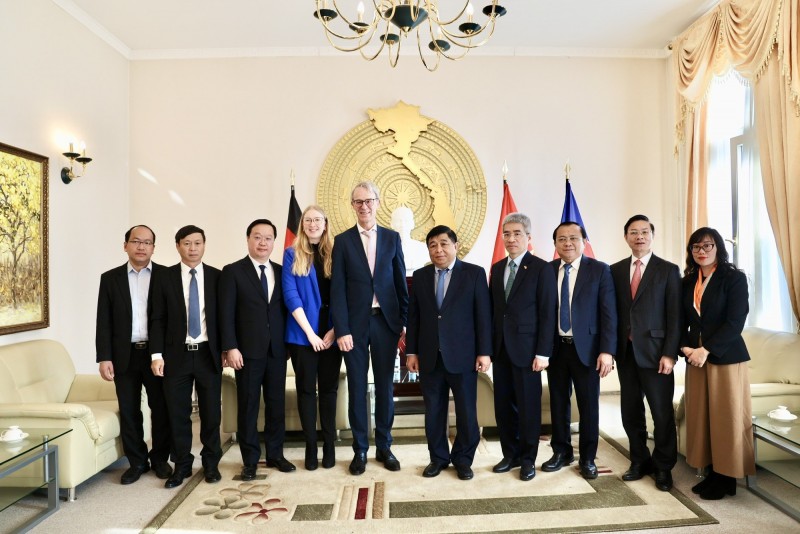 Phó Thủ tướng Chính phủ Nguyễn Chí Dũng tiếp ông Clas Neumann, Phó Chủ tịch cấp cao kiêm Giám đốc toàn cầu về Mạng lưới R&D của Tập đoàn SAP.