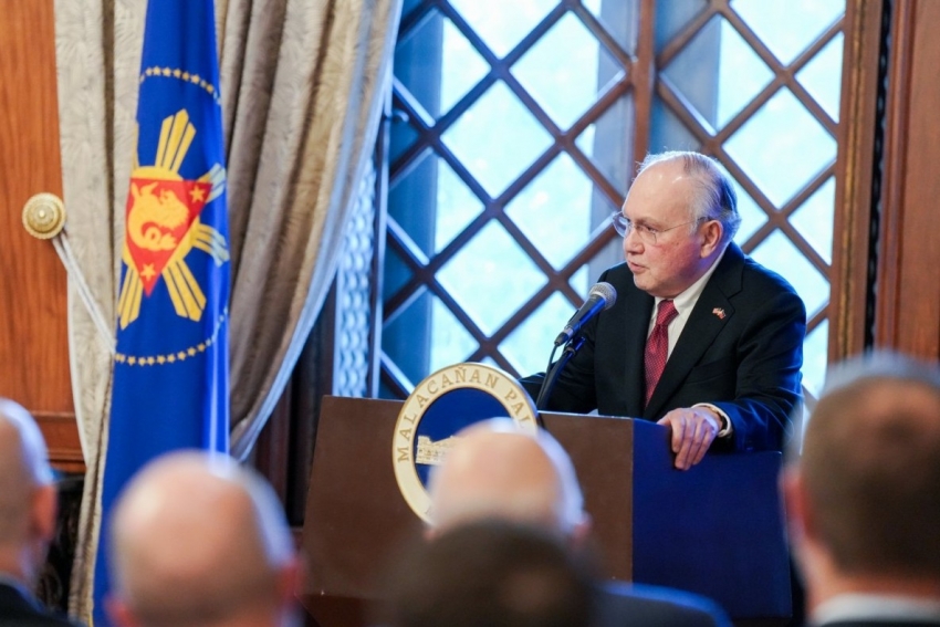 Philippines muốn mua dầu từ các nước bị Mỹ trừng phạt