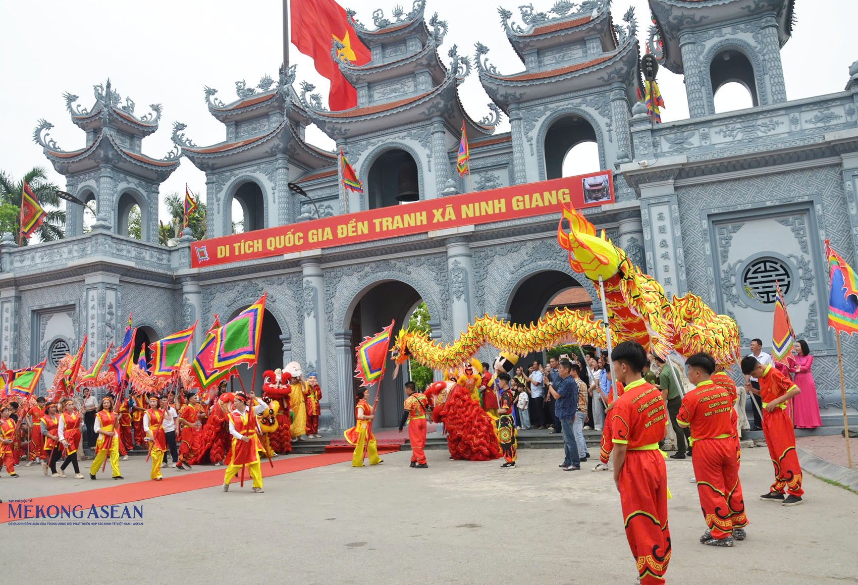 Biểu diễn múa lân, rồng tại lễ hội. Ảnh: Mekong ASEAN.