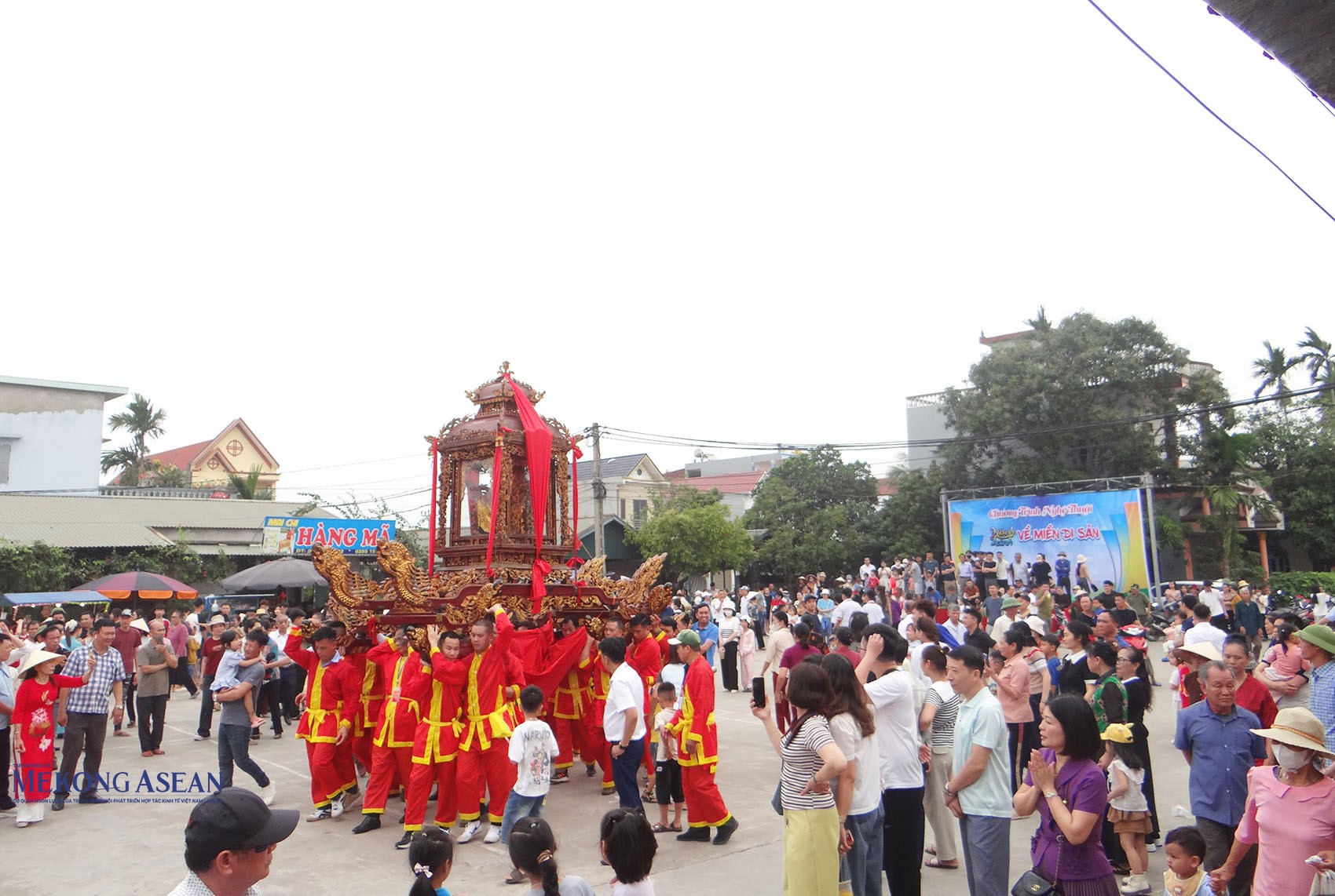 Năm 2015, lễ hội truyền thống đình Trịnh Xuyên được ghi danh là Di sản văn hóa phi vật thể quốc gia; năm 2023, di tích được công nhận là điểm du lịch. Ảnh: Mekong ASEAN.