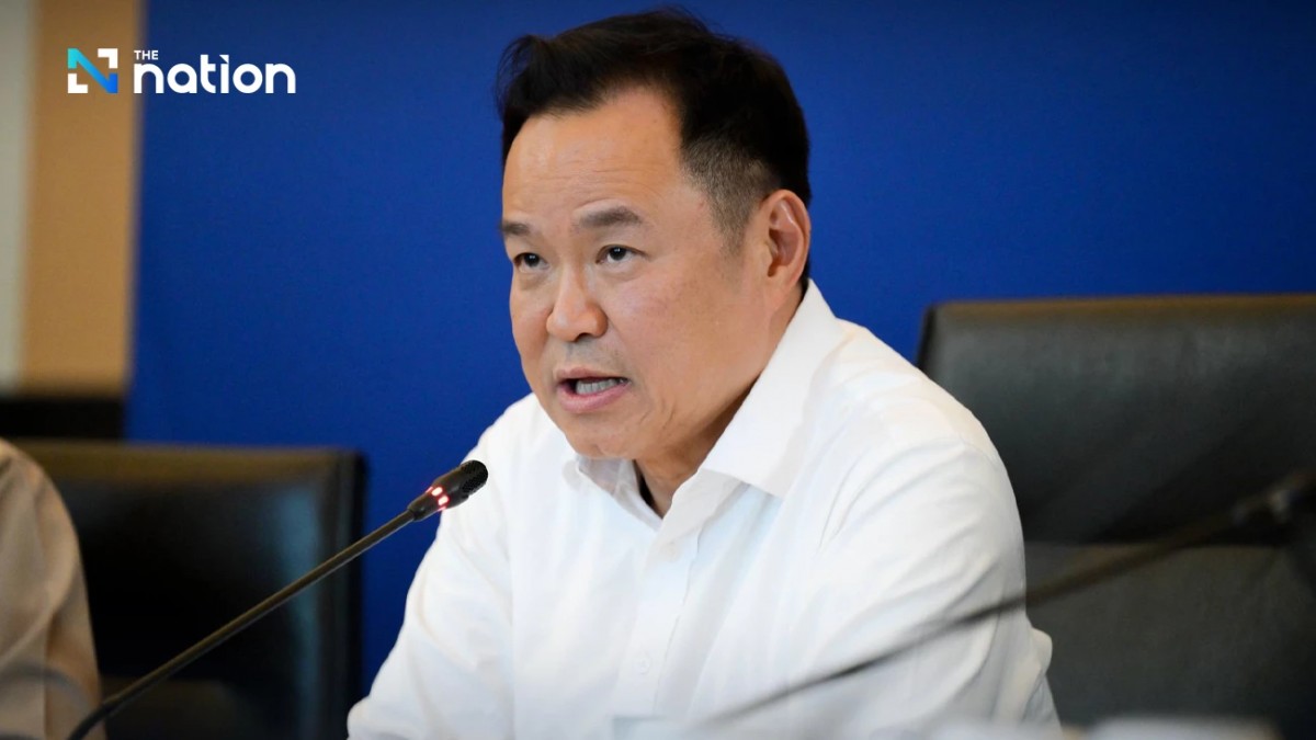 Thủ tướng Thái Lan Anutin Charnvirakul trong buổi họp báo ngày 28/3. Ảnh: Nation Thailand