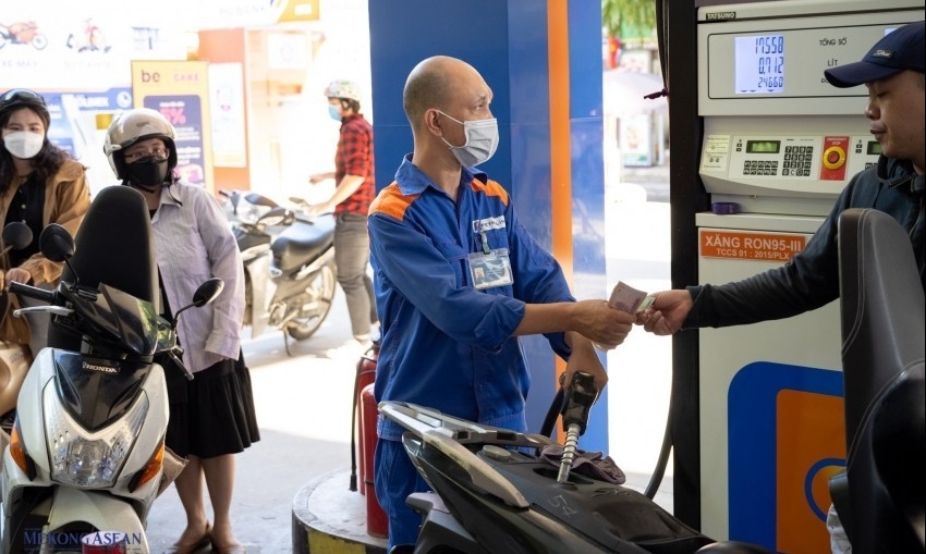 Bộ Tài chính đề xuất miễn thuế xăng, dầu đến hết tháng 6