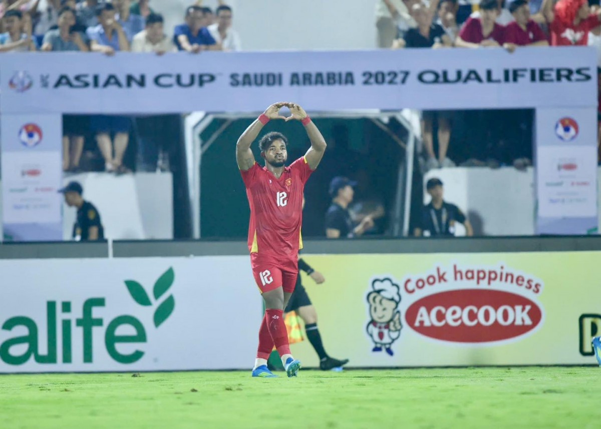 Xuân Son lập cú đúp, tuyển Việt Nam thắng áp đảo Malaysia