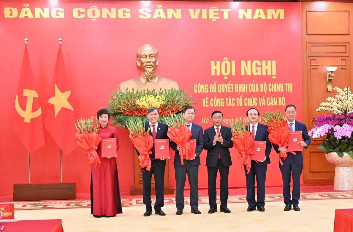 Chuyển giao 5 cơ quan sang là đơn vị sự nghiệp của Ban Chấp hành Trung ương Đảng