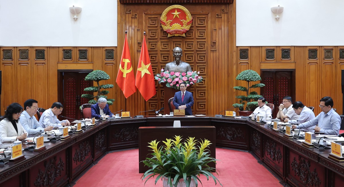 Thủ tướng nhấn mạnh yêu cầu bảo đảm an ninh, an toàn, kể cả trường hợp có sự cố đặc biệt xảy ra, đồng thời bảo đảm tính hiệu quả của các dự án. Ảnh: VGP.