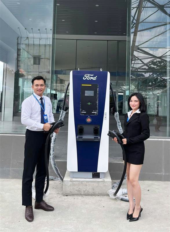 Ford Việt Nam mở rộng hệ sinh thái xe điện nhằm nâng cao trải nghiệm và đưa mẫu xe Mach-E đến gần hơn với khách hàng Việt Nam. Hệ sinh thái dịch vụ toàn diện được phát triển dựa trên nhu cầu sử dụng thực tế của khách hàng.