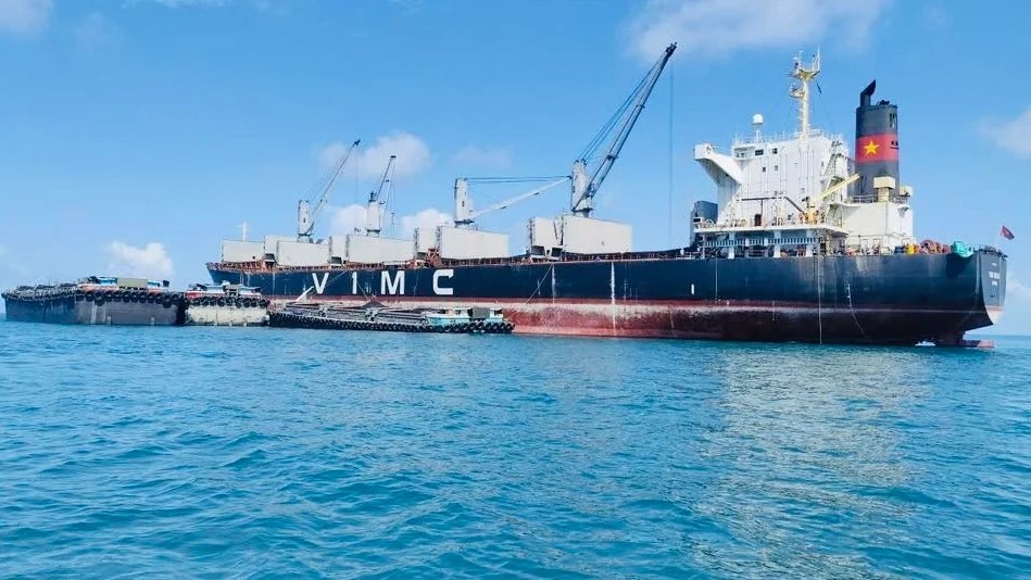 Huy động thêm tàu vận tải cỡ lớn chở dầu từ Vịnh Ba Tư về Việt Nam