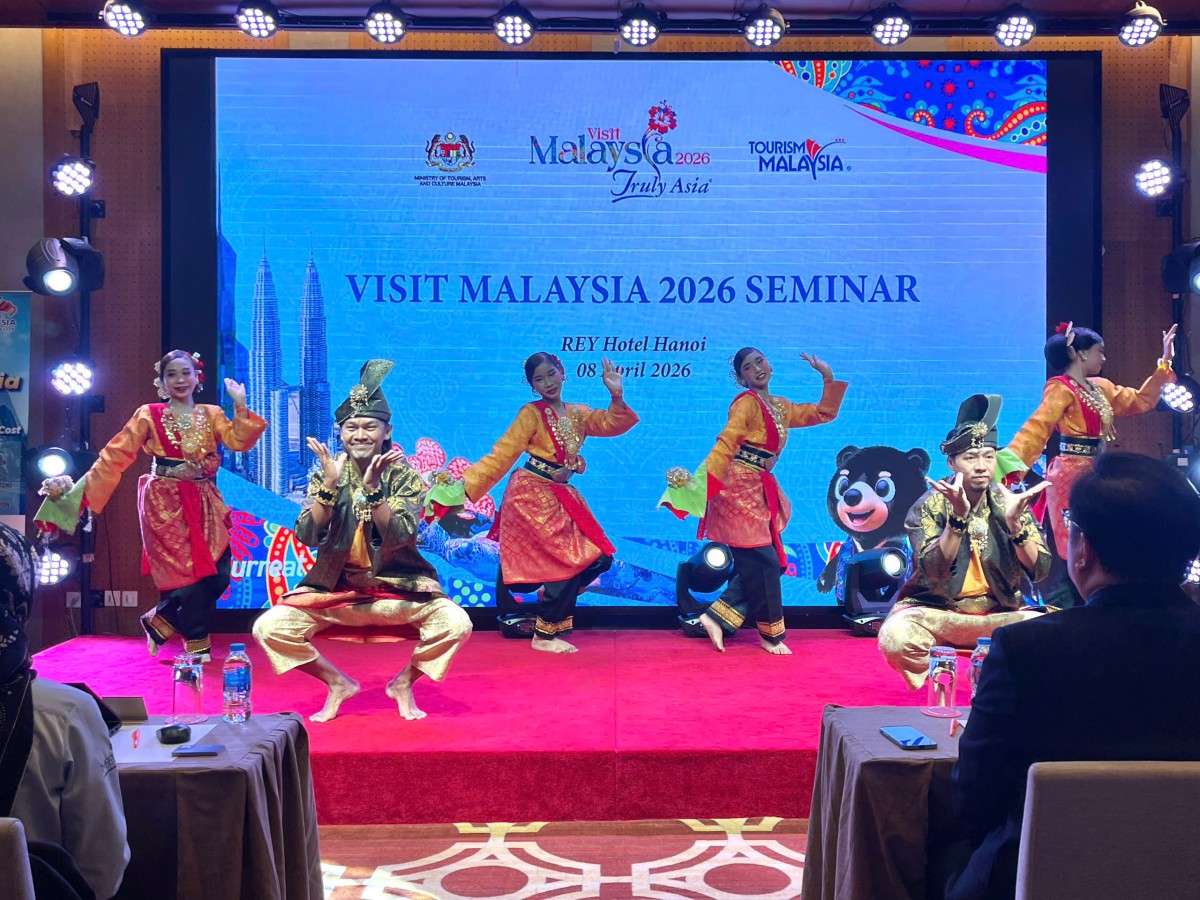 Malaysia “trải thảm đỏ” đón khách Việt