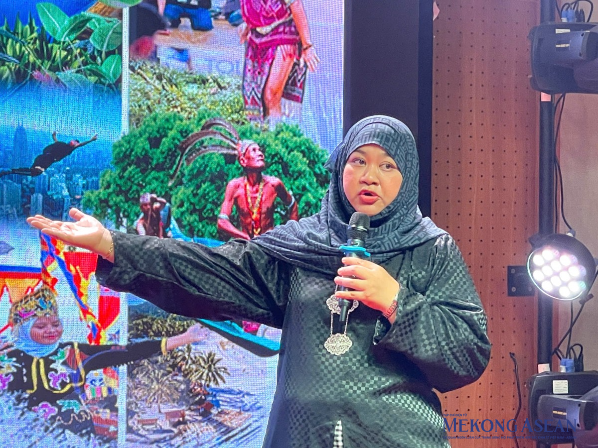 Malaysia “trải thảm đỏ” đón khách Việt