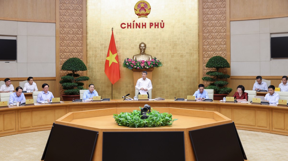 Thủ tướng Lê Minh Hưng chủ trì cuộc họp của Thường trực Đảng ủy Chính phủ và Thường trực Chính phủ - Ảnh: VGP