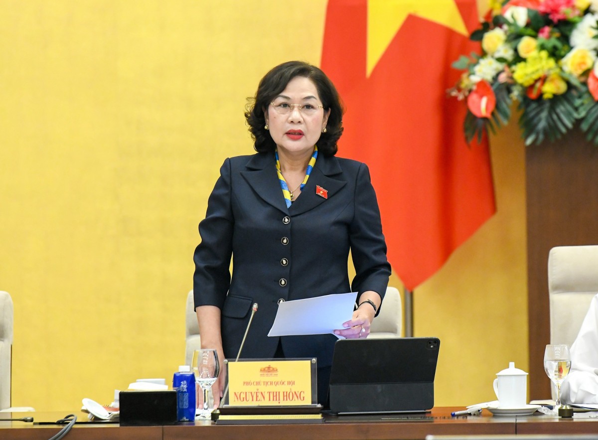 Trình Quốc hội xem xét, quyết định giảm thuế với xăng dầu