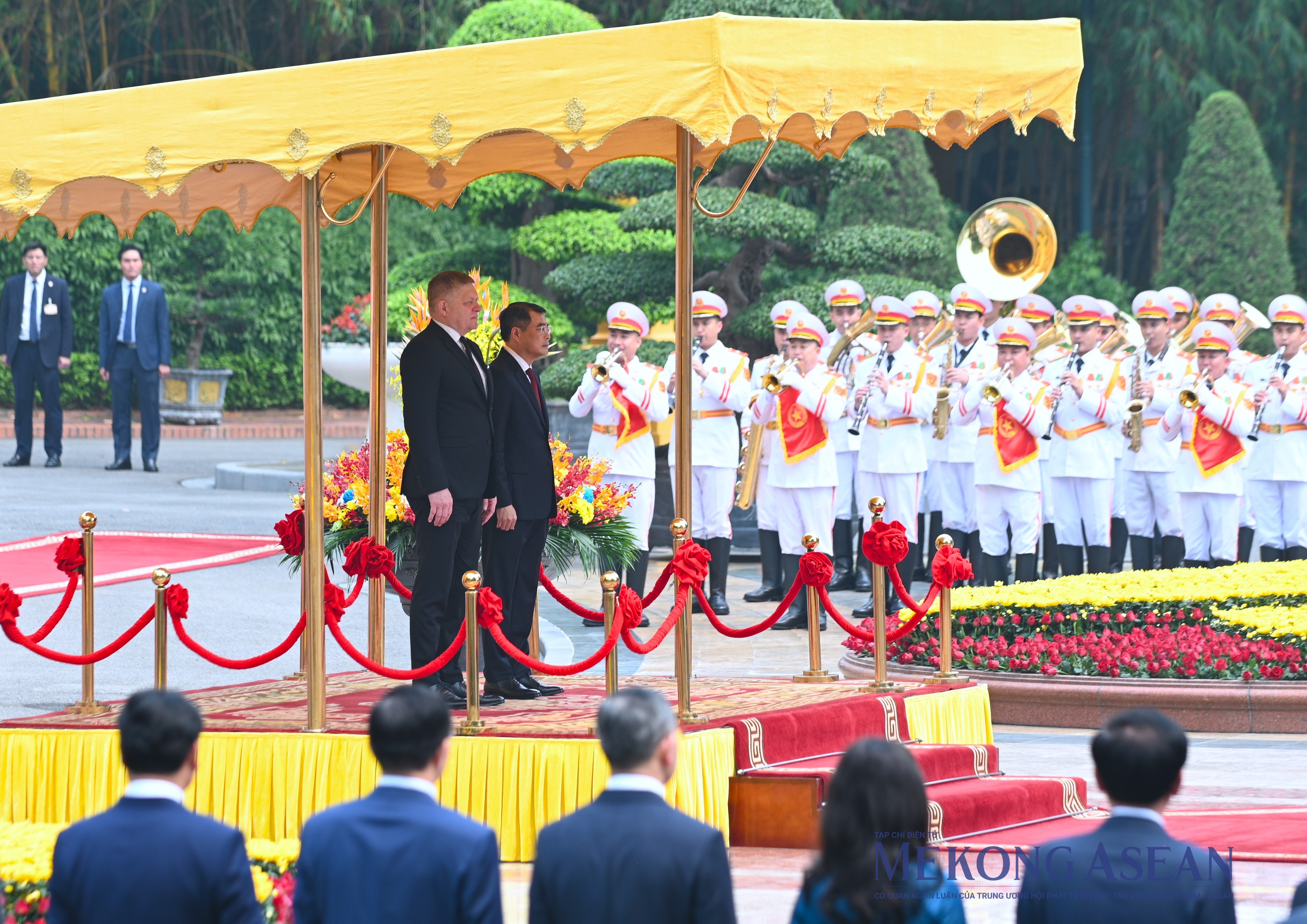 Thủ tướng Lê Minh Hưng chủ trì lễ đón chính thức Thủ tướng Slovakia