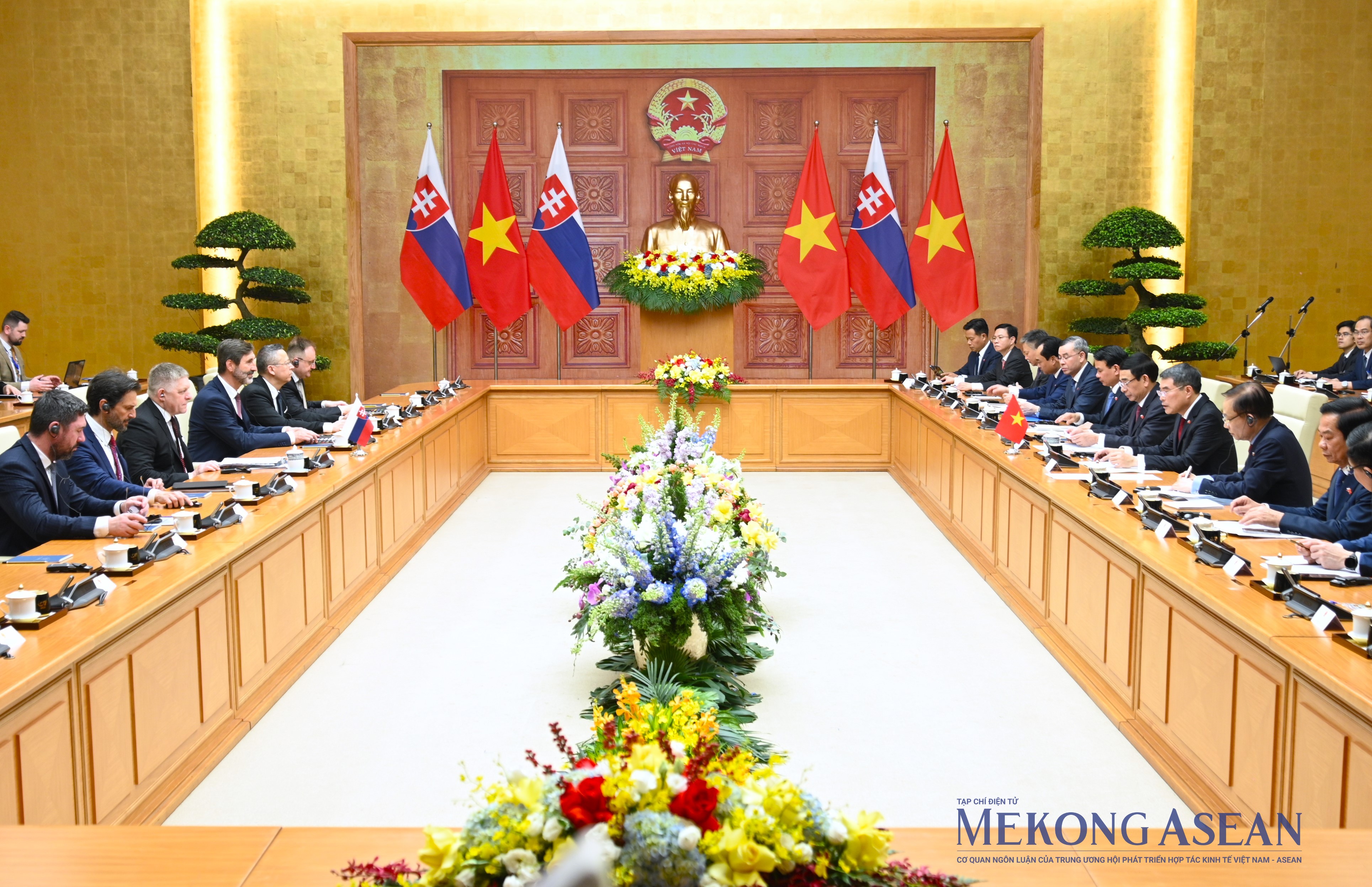 Thủ tướng Lê Minh Hưng chủ trì lễ đón chính thức Thủ tướng Slovakia