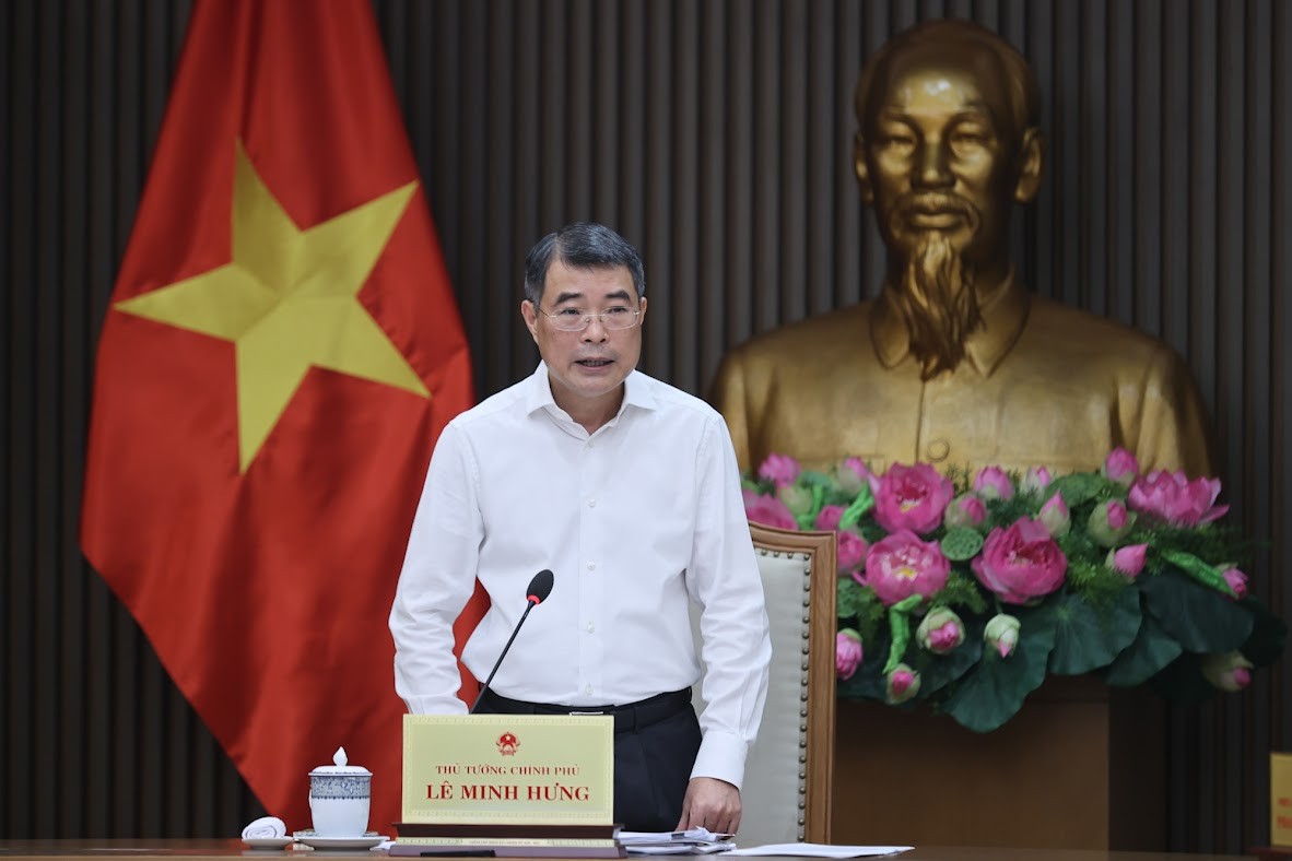 Thủ tướng Lê Minh Hưng chủ trì cuộc họp của Thường trực Chính phủ họp bàn về giải pháp, cách thức thực hiện cải cách, cắt giảm thủ tục hành chính, điều kiện kinh doanh. Ảnh: VGP.