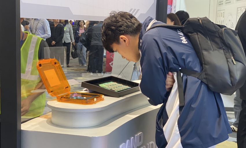 Hỗ trợ tối đa một tỷ đồng mỗi năm cho nghiên cứu sinh xuất sắc