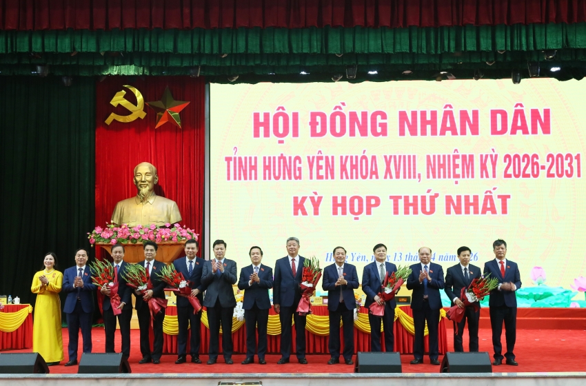 Ông Nguyễn Mạnh Quyền được bầu giữ chức Chủ tịch UBND tỉnh Hưng Yên