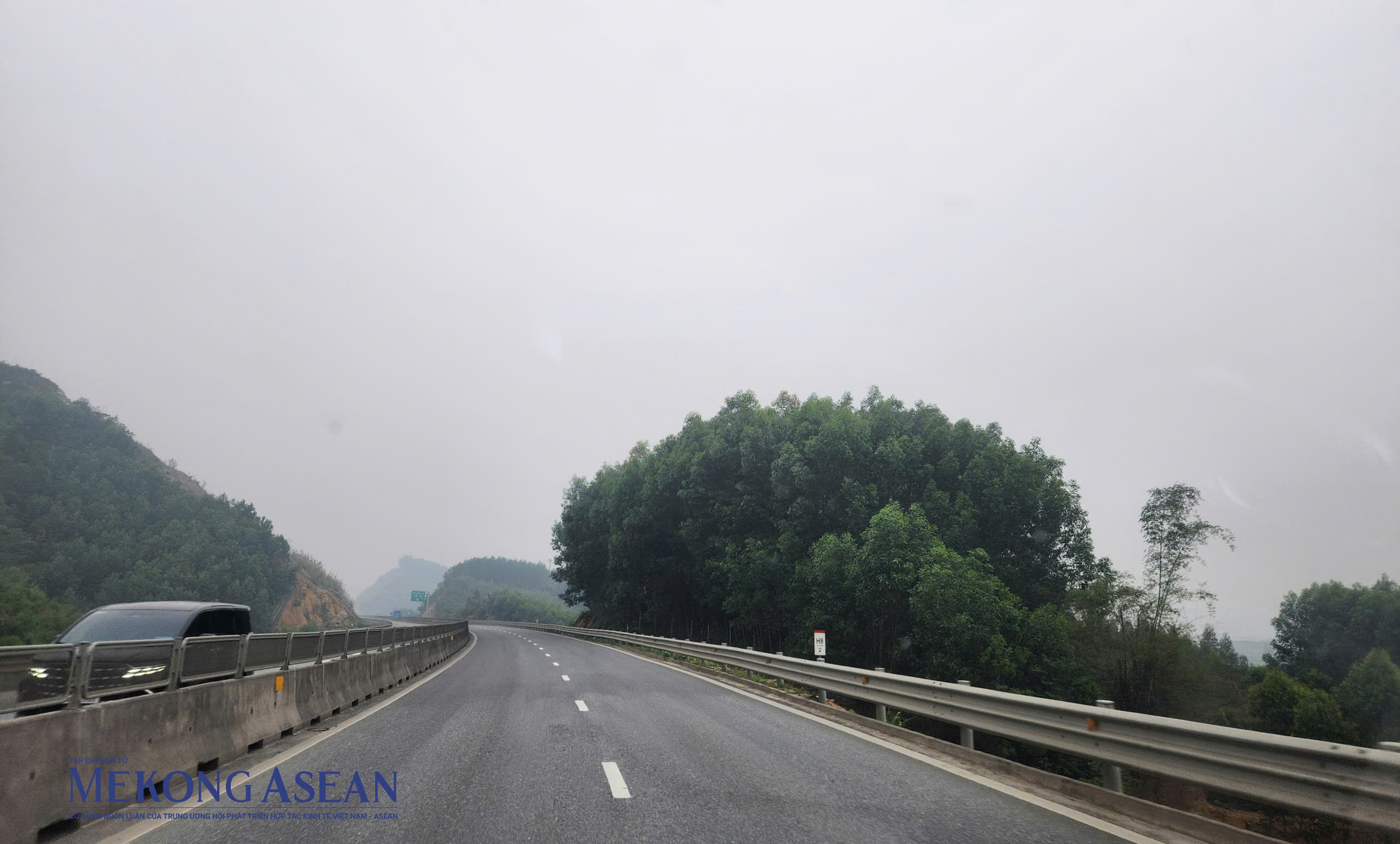 Đề xuất bổ sung 3 tuyến cao tốc vào quy hoạch mạng lưới đường bộ Đề xuất bổ sung 3 tuyến cao tốc vào quy hoạch mạng lưới đường bộ