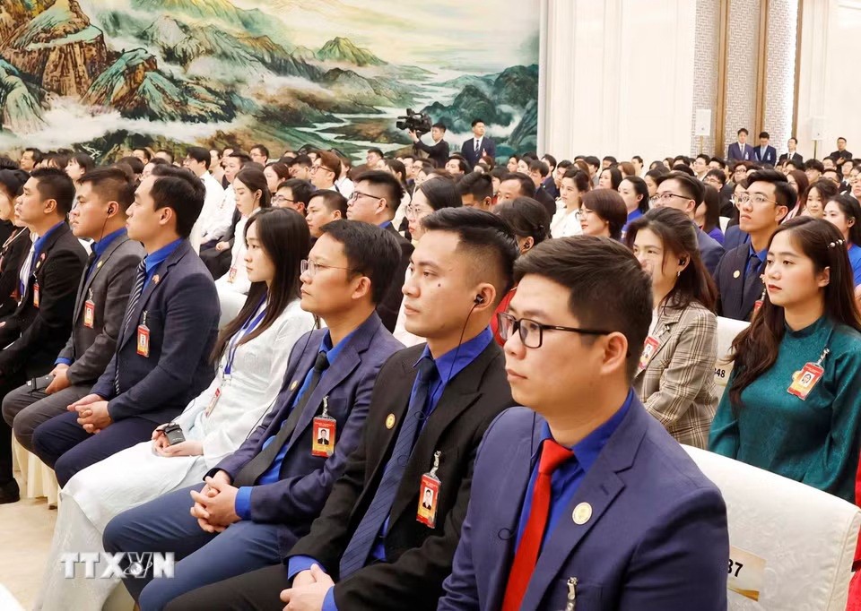 'Thanh niên là cầu nối quan trọng vun đắp tình hữu nghị Việt - Trung' 'Thanh niên là cầu nối quan trọng vun đắp tình hữu nghị Việt - Trung'