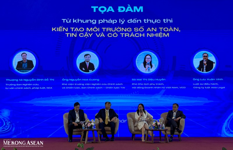 diễn đàn “Tương lai số an toàn cho doanh nghiệp vừa và nhỏ” 