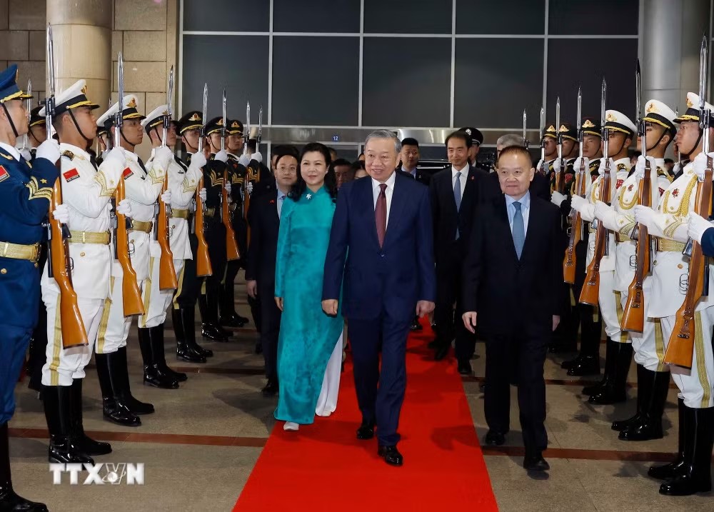 Tổng Bí thư, Chủ tịch nước Tô Lâm thăm Nam Ninh bằng tàu cao tốc