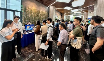 Hơn 2.700 cổ đông tham dự ĐHĐCĐ FPT năm 2026