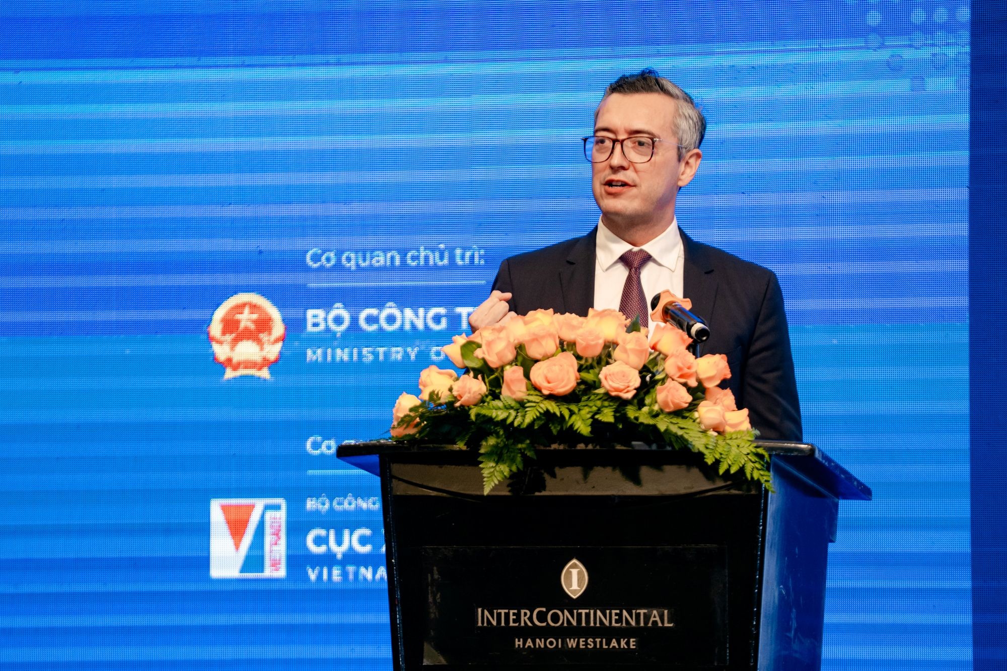 Định vị lại Thương hiệu Quốc gia: Thoát mác gia công, hướng tới Top 25 toàn cầu