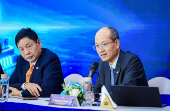 Cổ đông đề xuất phương án 'trợ giá' cổ phiếu, lãnh đạo FPT nói gì