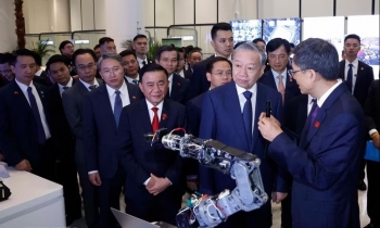 Tổng Bí thư, Chủ tịch nước thăm Trung tâm hợp tác AI Trung Quốc - ASEAN