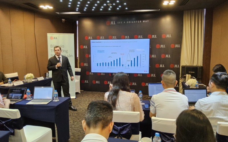 Nhà đầu tư khách sạn chuyển từ kỳ vọng sang tạo giá trị