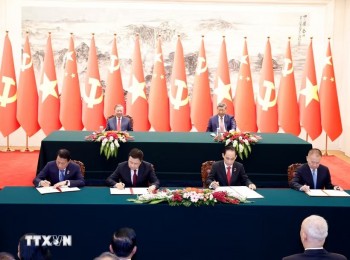 Việt Nam - Trung Quốc ký kết 32 văn kiện hợp tác