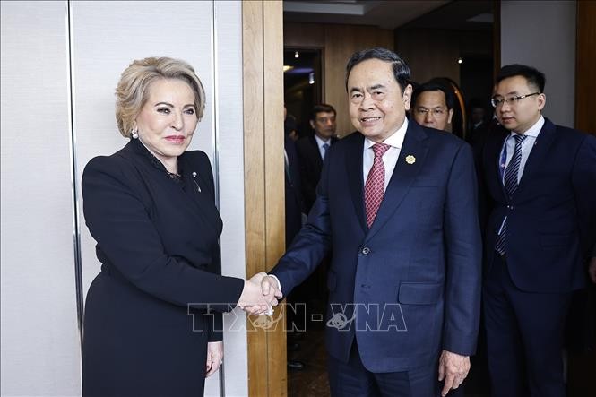 Chủ tịch Quốc hội gặp, hội kiến lãnh đạo một số nước nhân dịp tham dự IPU-152