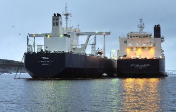 Mỹ gia hạn lệnh miễn trừng phạt dầu Nga